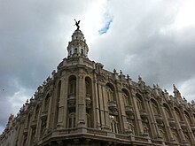 Gran teatro de La Habana visto desde la calle San José.jpg