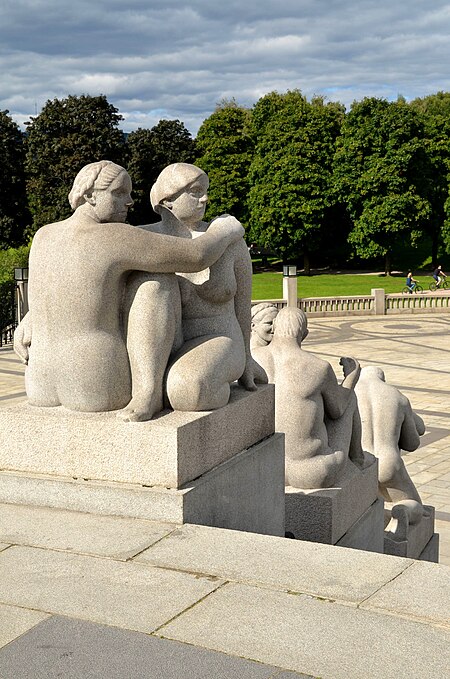 ไฟล์:Granite Sculptures by Gustav Vigeland - Vigeland Park, Oslo.jpg