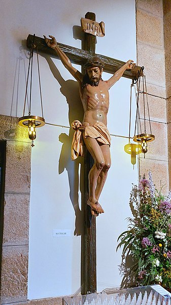 File:Iglesia Fatima Ourense (Cristo).jpg