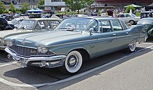 1960 Imperial Crown sedan Imperial Crown BW 2018-07-15 12-54-12 (cropped).jpg