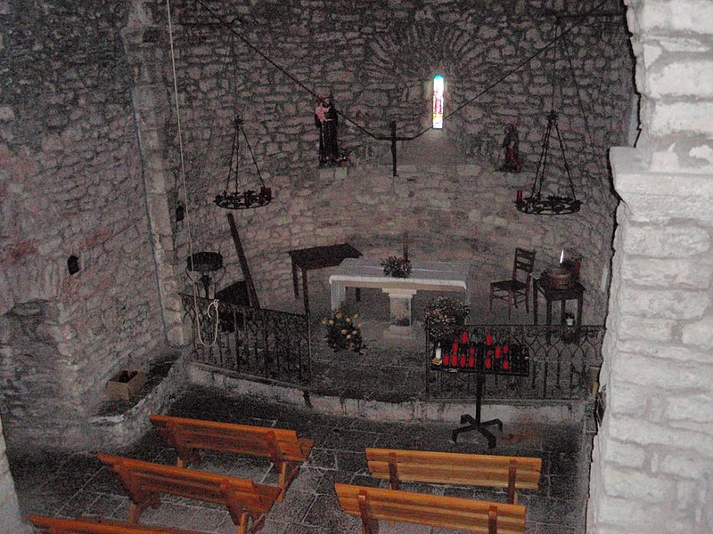 File:Interior capella de Sant Antoni.JPG