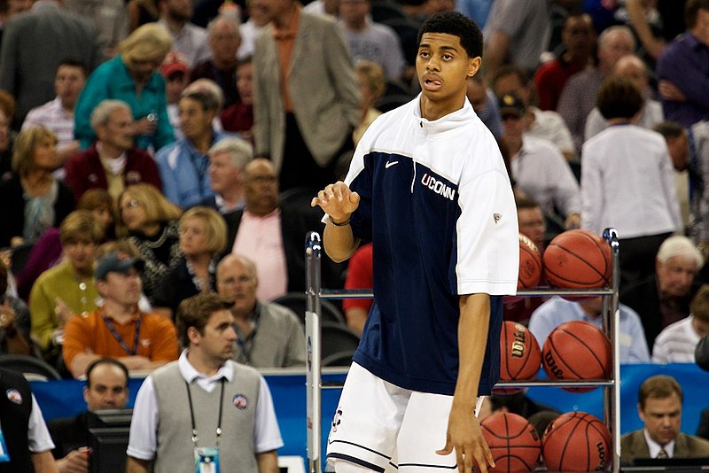 File:Jeremy Lamb Dribble.jpg