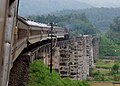 Melintasi jembatan Sakalimolas, di timur Stasiun Bumiayu.