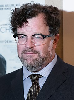 <span class="mw-page-title-main">Kenneth Lonergan</span> American film director, playwright, and screenwriter