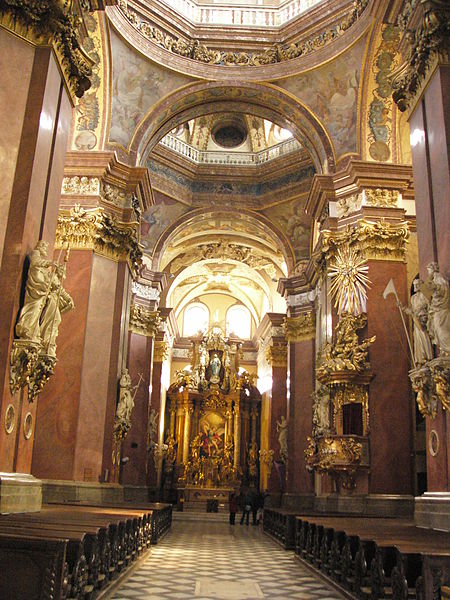 File:Kostel svateho Michala interier.jpg