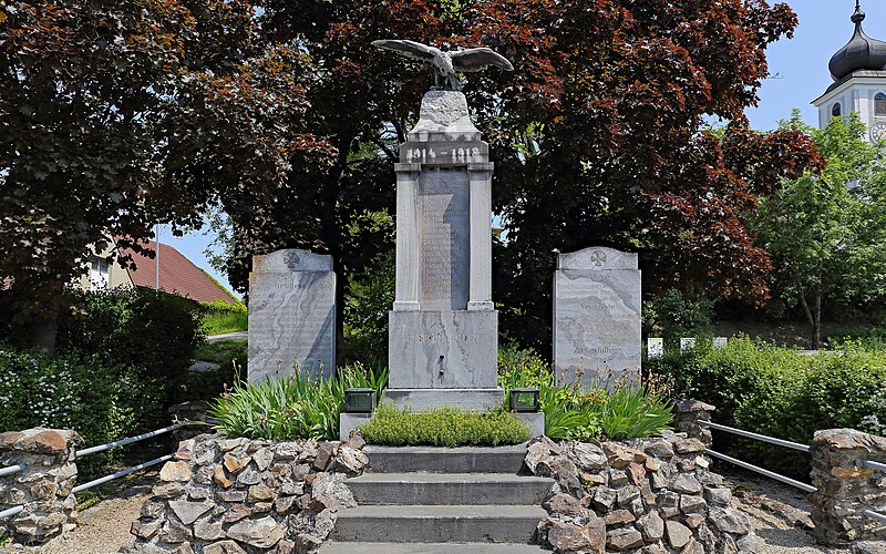 File:Kriegerdenkmal Statzendorf 2023-05.jpg