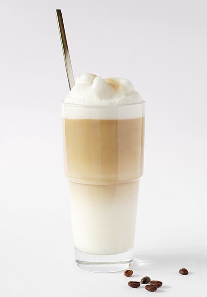 File:Latte macchiato with coffee beans.jpg