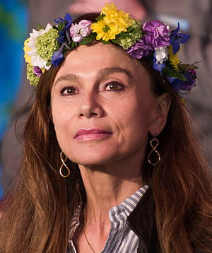 Lena Olin in 2015.jpg