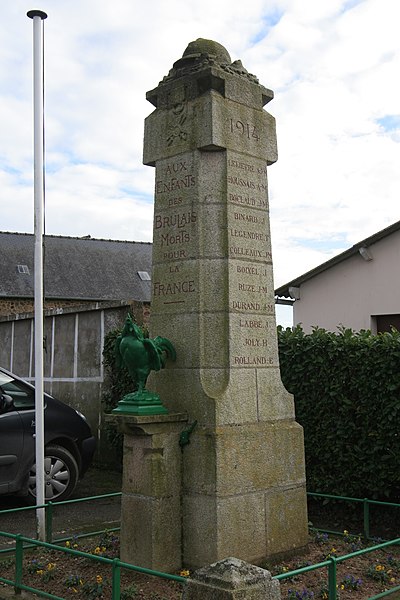 File:Les Brulais - Monument aux morts.JPG