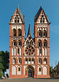 Restitution complète de la polychromie de la façade de la cathédrale Saint-Georges de Limbourg en 1968.