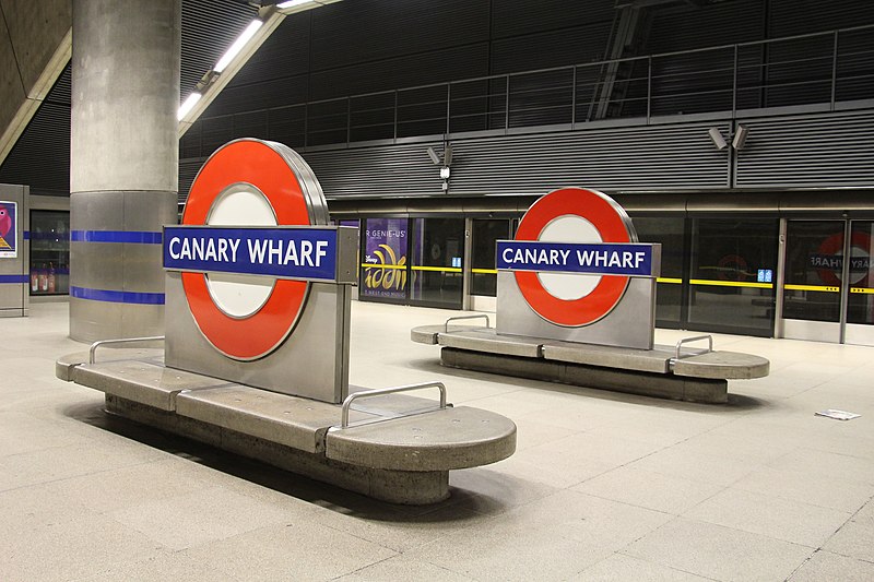 File:London - Canary Wharf Station.jpg