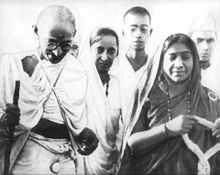 220px Mahatma %26 Sarojini Naidu 1930