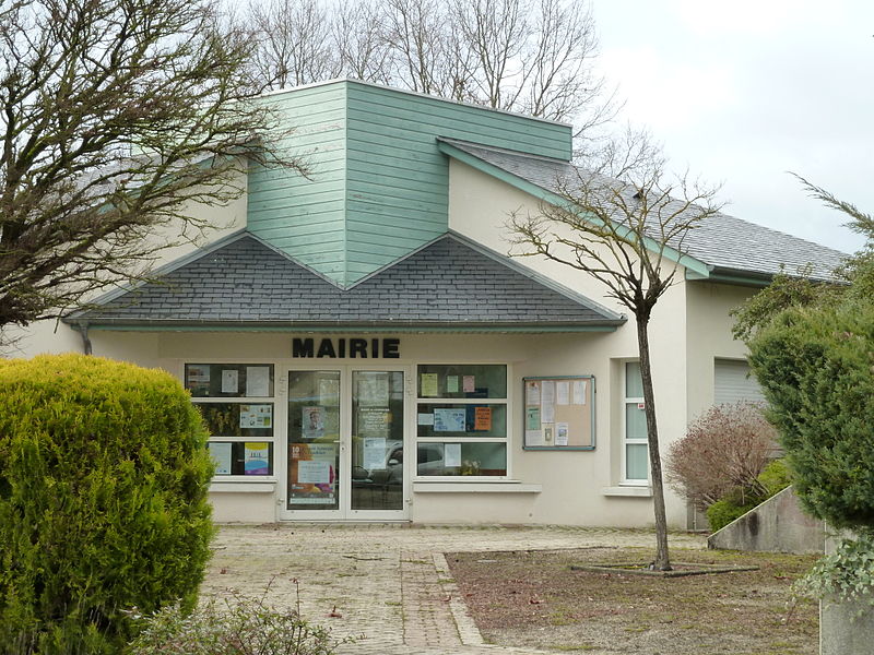 File:Mairie de Lourenties vue 2.JPG