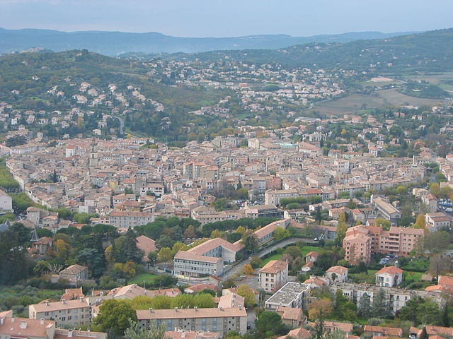 Si Manosque nga nakita gikan sa Mont D'o