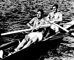 Marceau Fourcade (G.) et Georges Tapie (D.), de Bône, troisième aux JO de 1936 en deux avec barreur.jpg