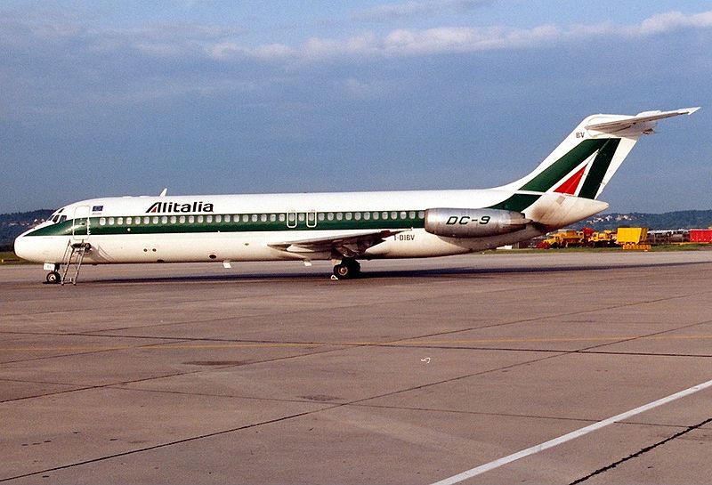 File:McDonnell Douglas DC-9-32, Alitalia AN0193943.jpg