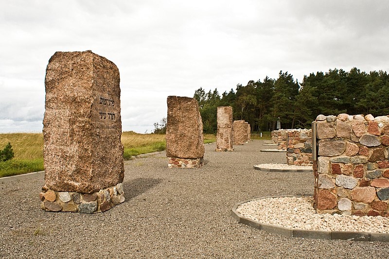 File:Menorah - jewish memorial cemetery.jpg