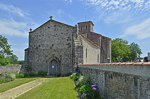 Mesnard-la-Barotiere - Eglise Saint-Christophe 01.jpg