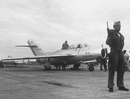 ไฟล์:MiG-15bis_Kimpo_Sep_1953.jpeg