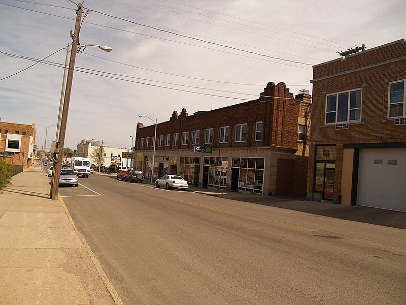 File:Minot Commercial Historic District 2.jpg