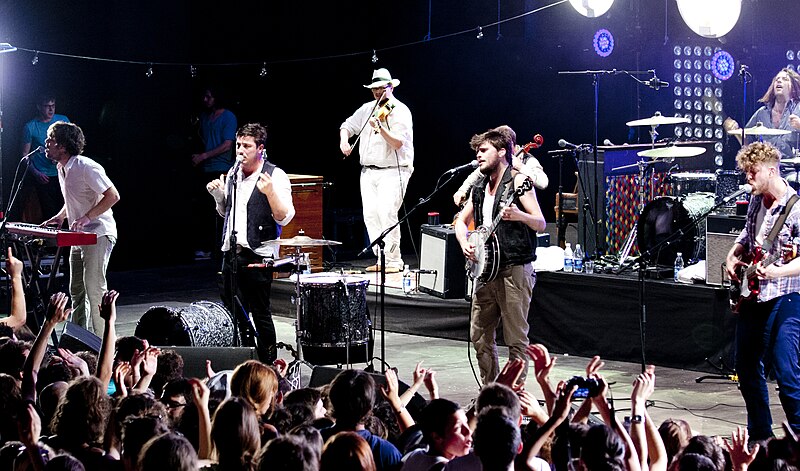 File:Mumford & Sons in Teatro Romano Verona 2012.jpg