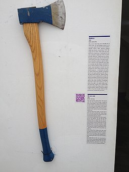 Museum of Broken Relationships - Ex-axe
