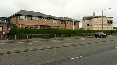 How to get to High School of Glasgow with public transport- About the place