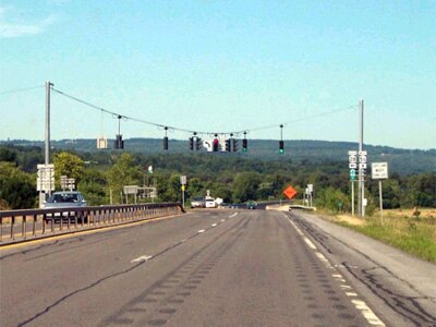 NY 28 at the intersection of NY 5S