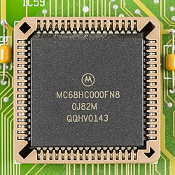 Nedap ESD1 - mainboard - Motorola MC68HC000FN8-0695.jpg