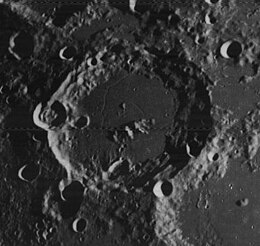 Cratère de Nernst 4188 med.jpg