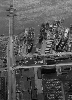 1945 view with Federal Shipbuilding and Drydock Company at right NewarkPlankRdLincolnHwyKearnyPoint.tif