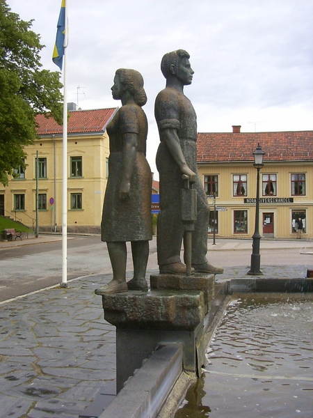 File:Nora01statue.png