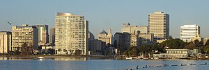 Oakland California skyline.jpg