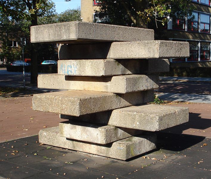 File:Oegstgeest kunstwerk beeld-speelplastiek.jpg