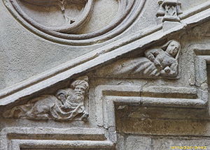 Palau generalitat-figures escales.jpg