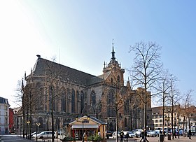 Place de la Cathédrale (Colmar) makalesinin açıklayıcı görüntüsü