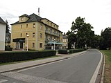 Čeština: Hotel Jirásek na Plzeňské ulici v Konstantinových Lázních. Okres Tachov, Česká republika.