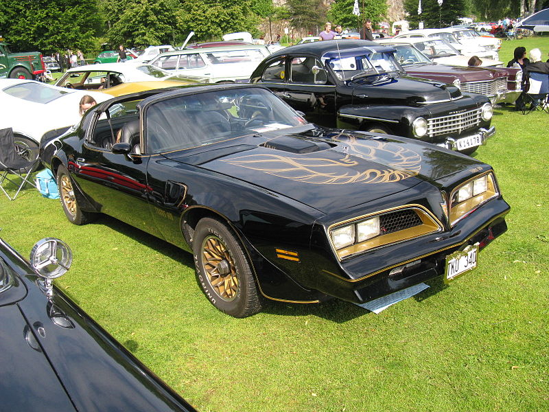 File:Pontiac Firebird Trans Am 1977 (7488273768).jpg