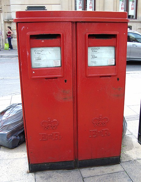 File:Postbox GL50 51 Cheltenham High Street (1).jpg