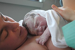 Vernix caseosa ist ein weißli