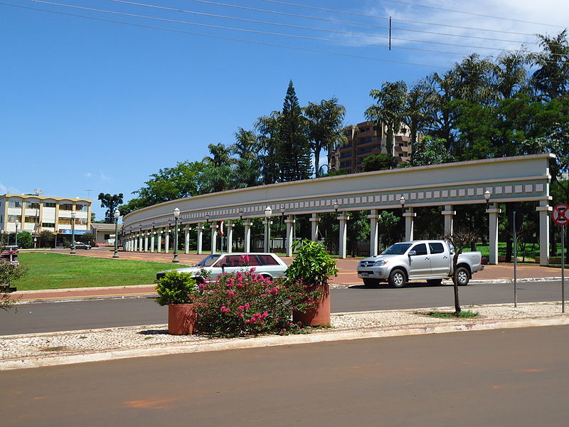 File:Praça Principal de Medianeira 02.JPG