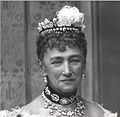 Dronning Louise (1817-1898) overdrog derfor tronen til sin mand, Christian 9., og i 1853 indførtes mandlig tronfølge i hele det danske monarki.