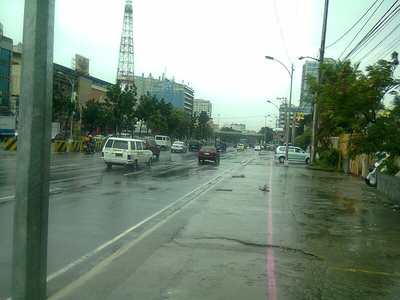 File:Quezon Avenue 02.jpg