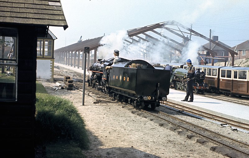 File:RHDR Doctor Syn at New Romney 70ies (2).jpg