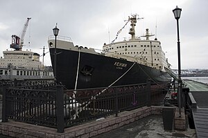 English: Nuclear icebreaker Lenin docked in forever in Murmansk Русский: Атомный ледокол "Ленин" встал на место вечной стоянки в Мурманске
