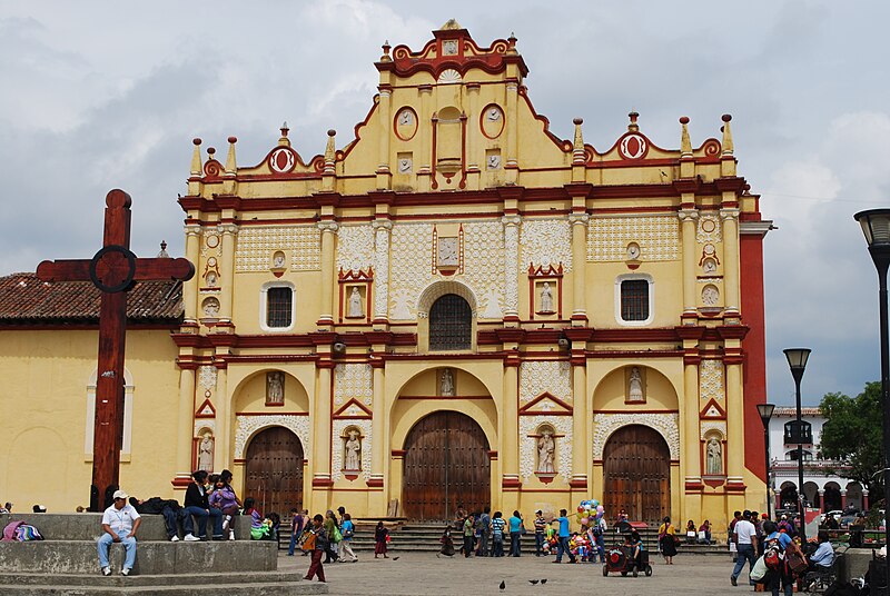 File:SanCrisCathedralChiapas2.JPG