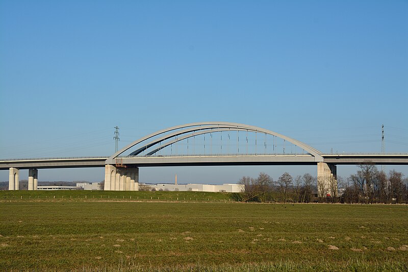 File:Schleswig-Holstein, Itzehoe, Störbrücke im März 2016 NIK 8793.JPG