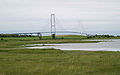 Im Vordergrund der See Lejsøen im Hintergrund die Storebælt-Brücke