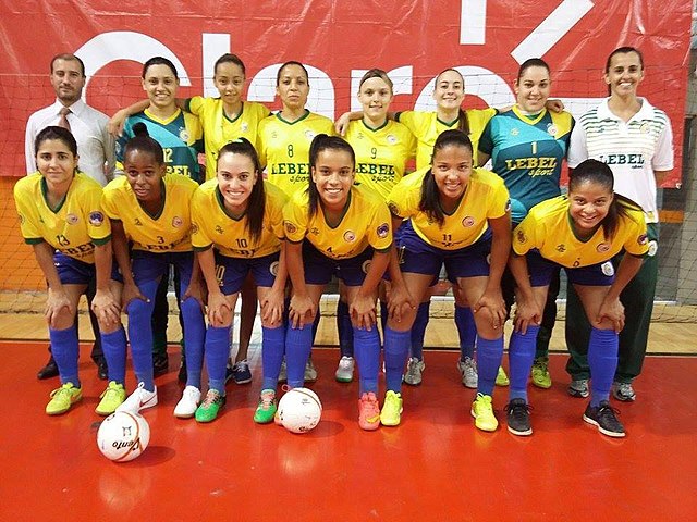File:Seleção Brasileira de Futebol de Salão Feminino 2015.jpg - Wikimedia  Commons