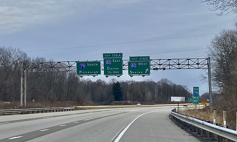 File:Southbound I-79 at junction with I-80, Findley Township, Mercer County, Pennsylvania - 20211224.jpg